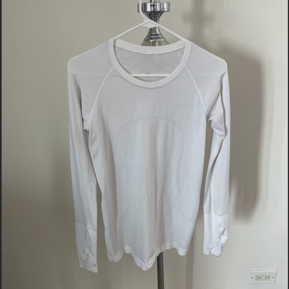 EUC LULULEMON RUN SWIFTLY WOMEN'S LONG SLEEVE SHIRT--WHITE--SIZE 8